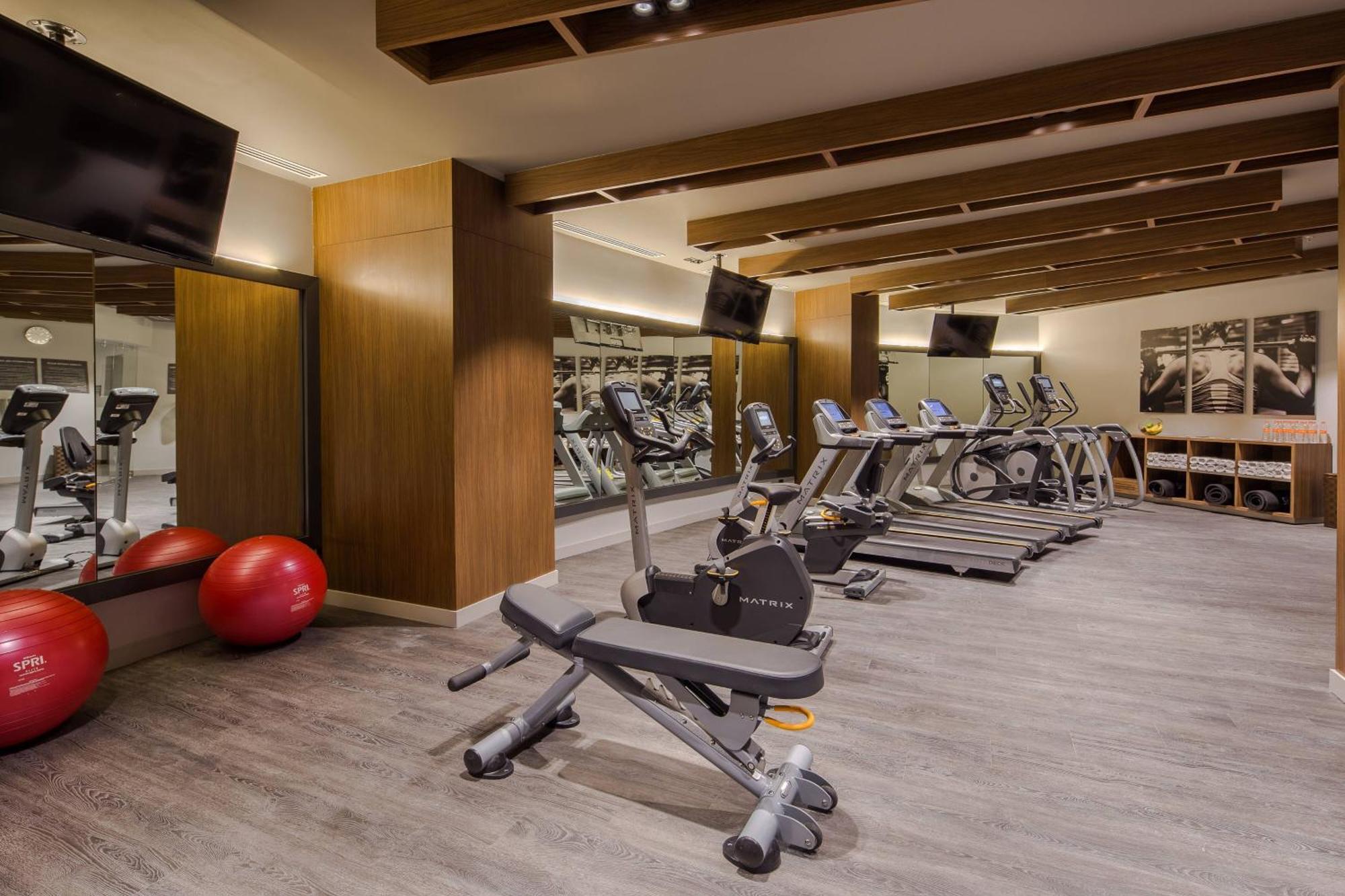 Ac Hotel By Marriott Guadalajara Expo Запопан Екстериор снимка