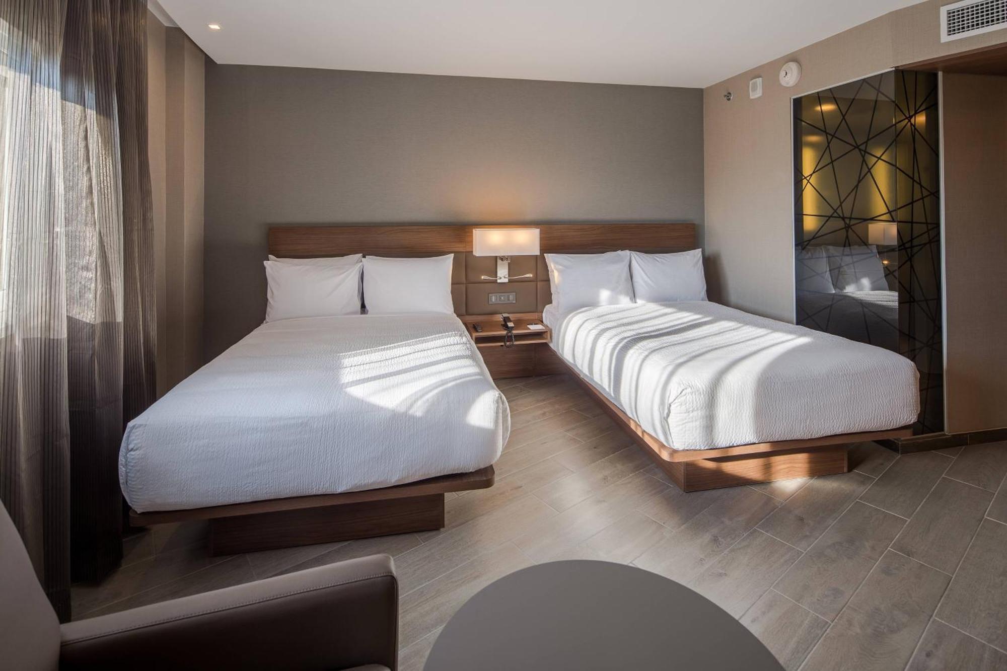 Ac Hotel By Marriott Guadalajara Expo Запопан Екстериор снимка