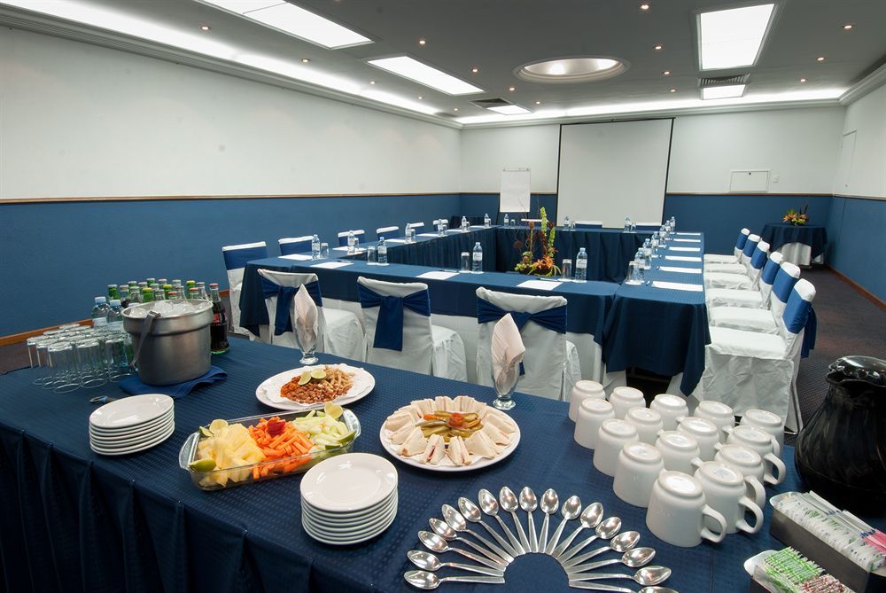 Ac Hotel By Marriott Guadalajara Expo Запопан Екстериор снимка